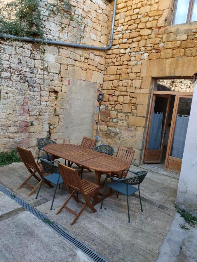 Maison De Caractere Au Coeur De La Cite Medievale De Gourdon Buitenkant foto